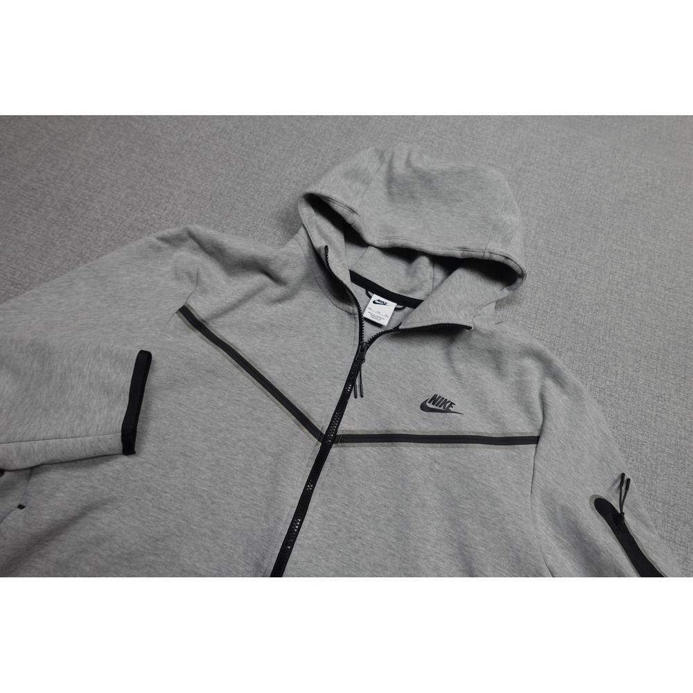 Nike Tech Fleece Sweatshirt Mens 2XL Gray Full Zip Hoodie Logo CU4489-063